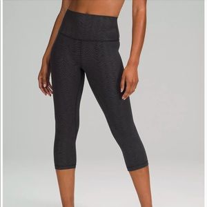 Lululemon Align High Rise 21” crop leggings.